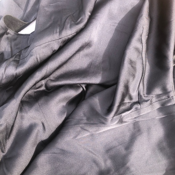 St. John Caviar Sheath Dress With Lace Trim Size 6 NWT - Picture 10 of 16